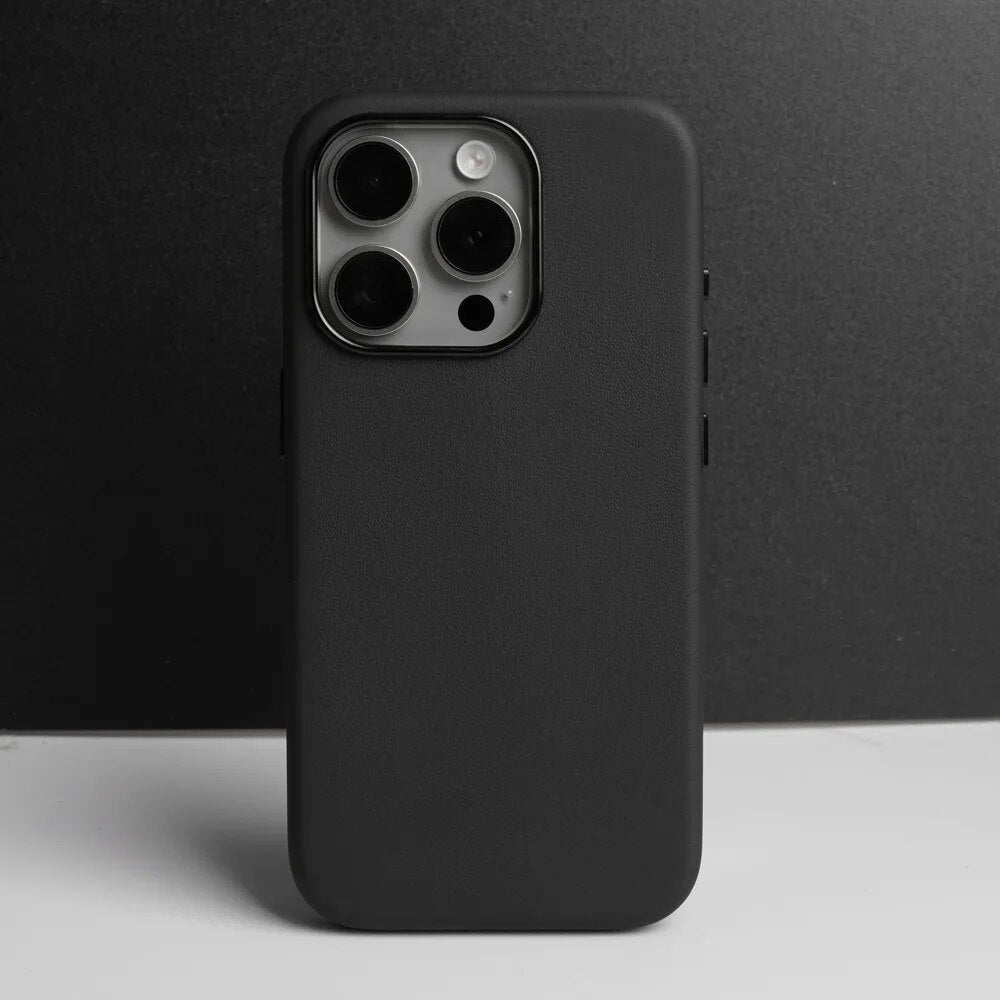 Italian Nappa Leather Apple iPhone Case, for iPhone 15 Pro / Black Italian Nappa Leather Apple iPhone Case, for iPhone 15 Pro / Black